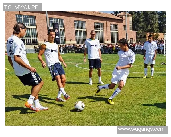 足球明星拉莫斯的日常作息时间揭秘与训练习惯分析