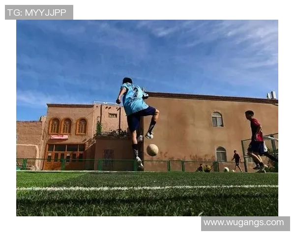 从街头到绿茵场最底层的足球明星如何逆袭成传奇